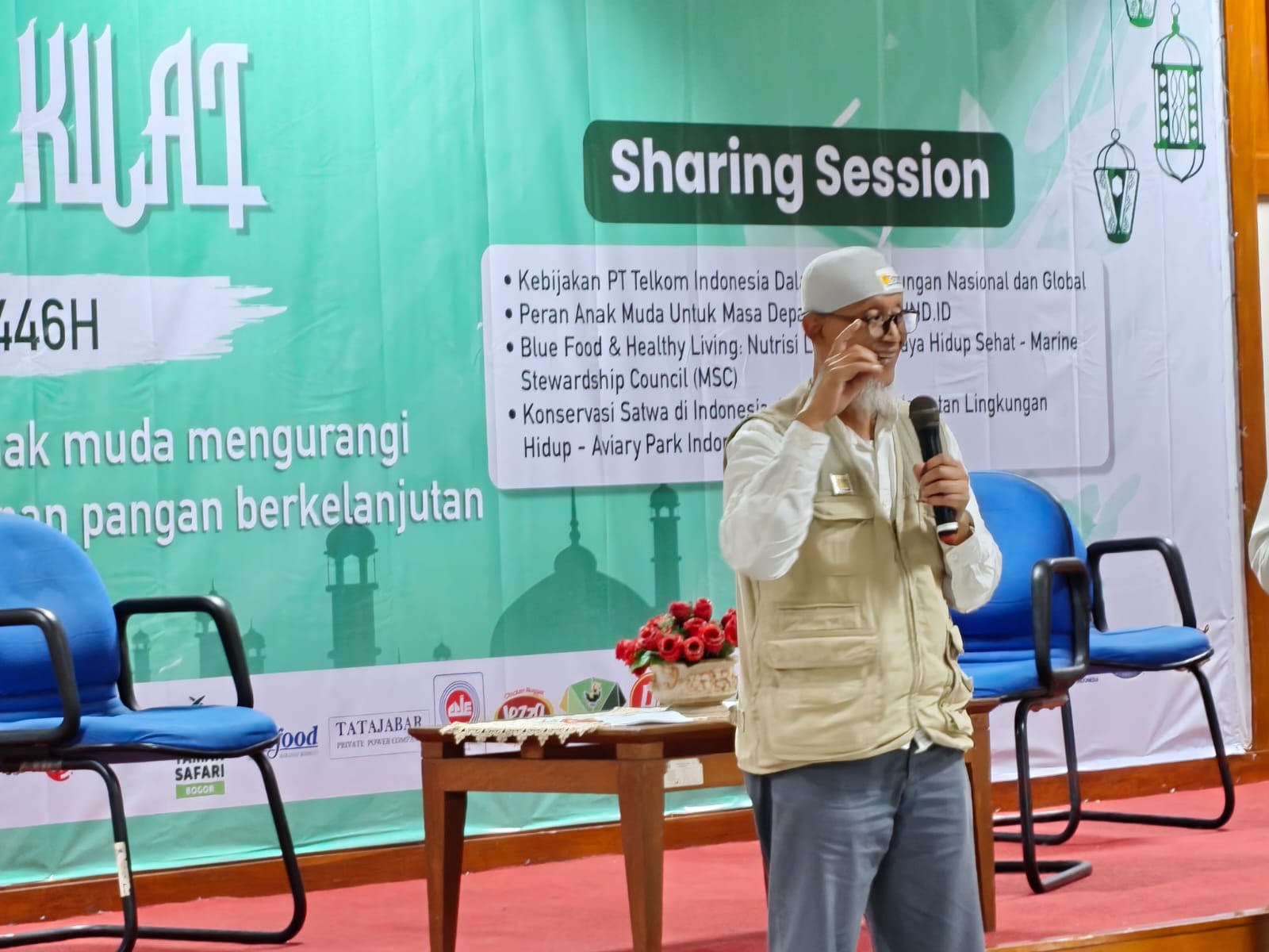 literasi pada dasarnya terdiri