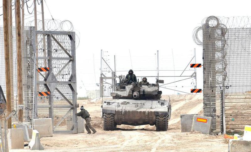 pasukan Israel bergerak lebih