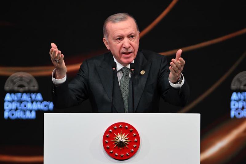 satu pesawat angkut Turkiye