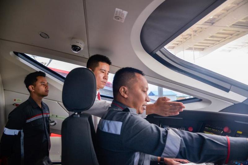 proses transfer pengetahuan antara