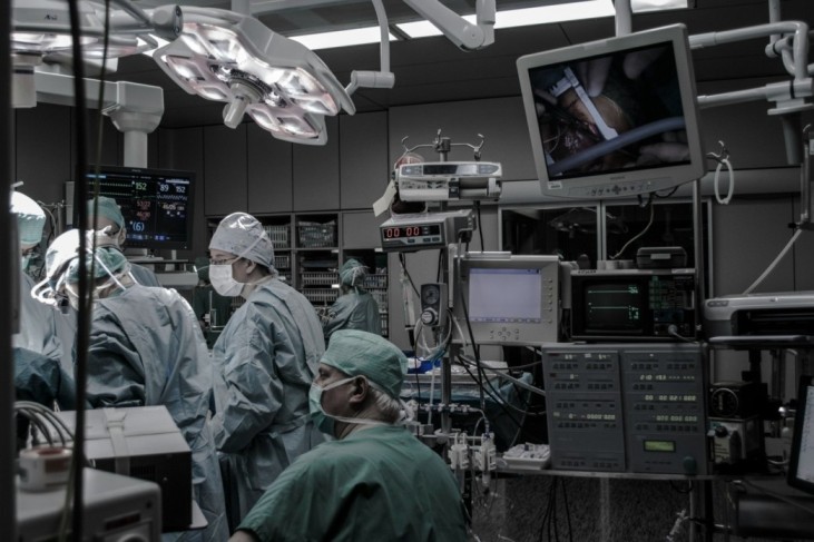 transplantasi jantung dengan waktu